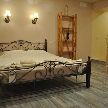 Odessa Comfort House Aparthotel Bagian luar foto