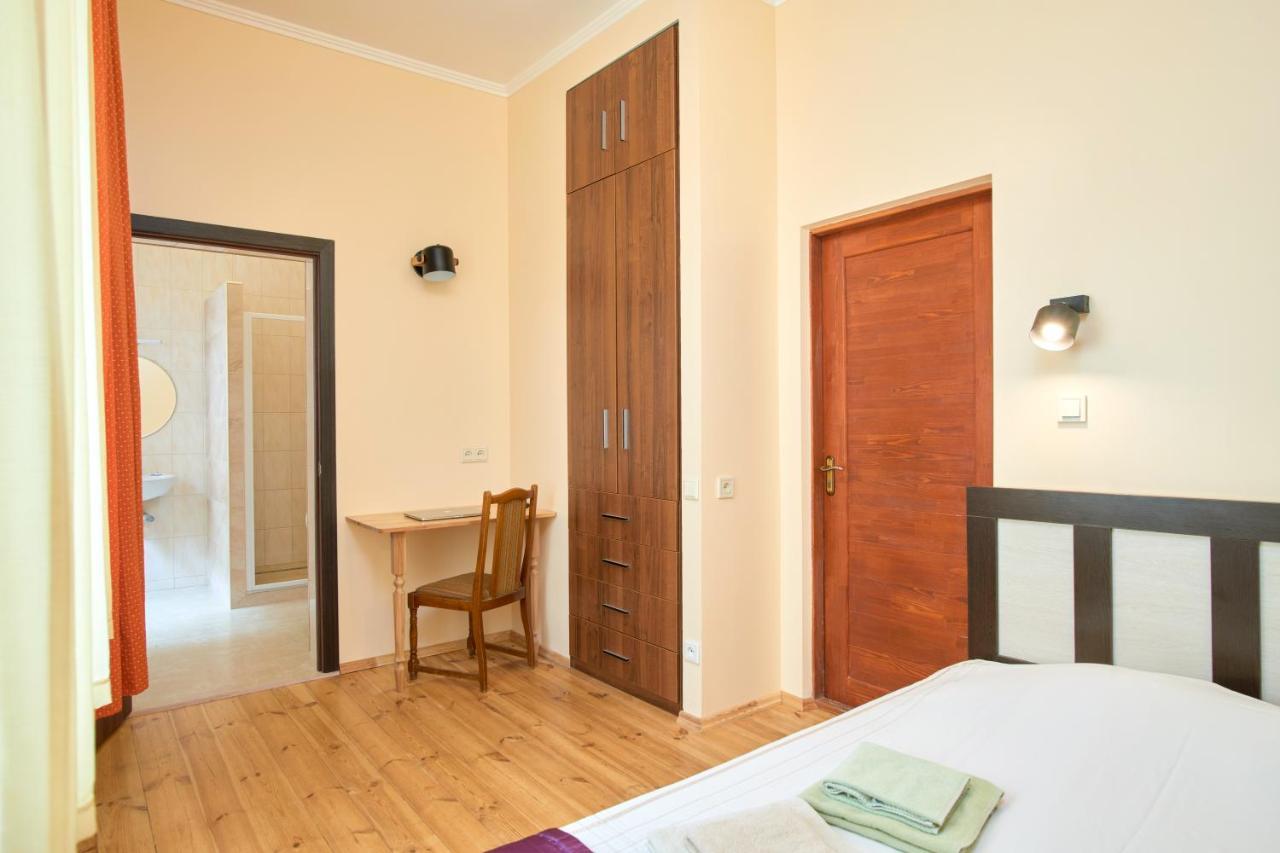 Odessa Comfort House Aparthotel Bagian luar foto