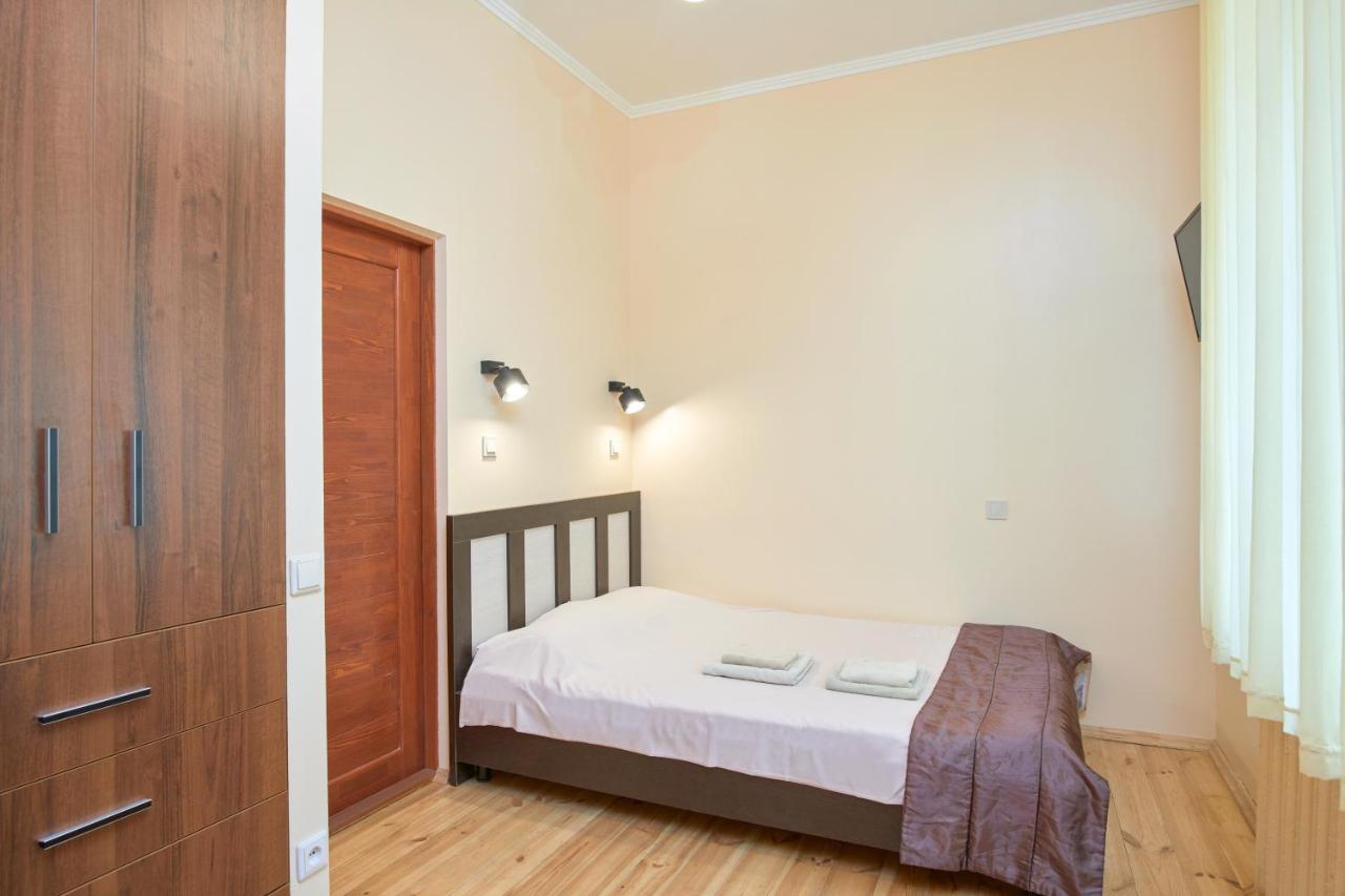 Odessa Comfort House Aparthotel Bagian luar foto