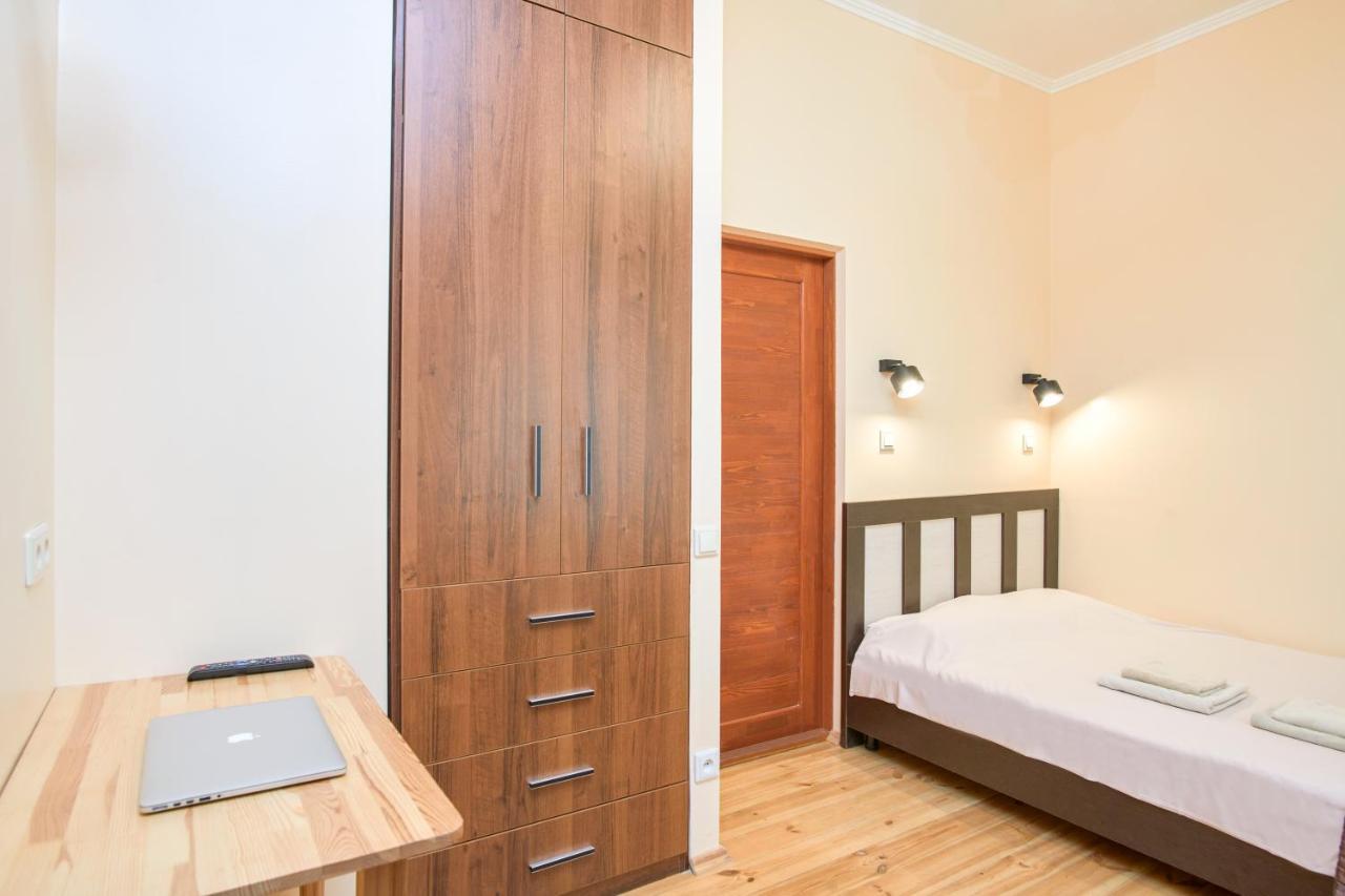 Odessa Comfort House Aparthotel Bagian luar foto