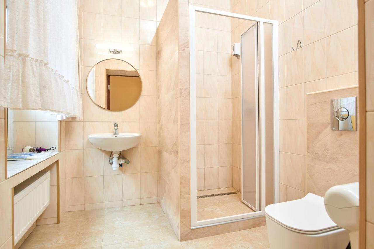 Odessa Comfort House Aparthotel Bagian luar foto